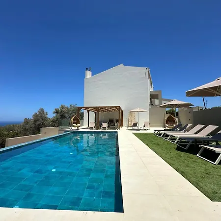 Rizes Luxury Villa Maroulás